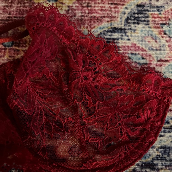 🆕NWOT Elegant Red Lace Lingerie Bra/Panties Set Women’s Small 32A 32B 34A 34B - Picture 10 of 14